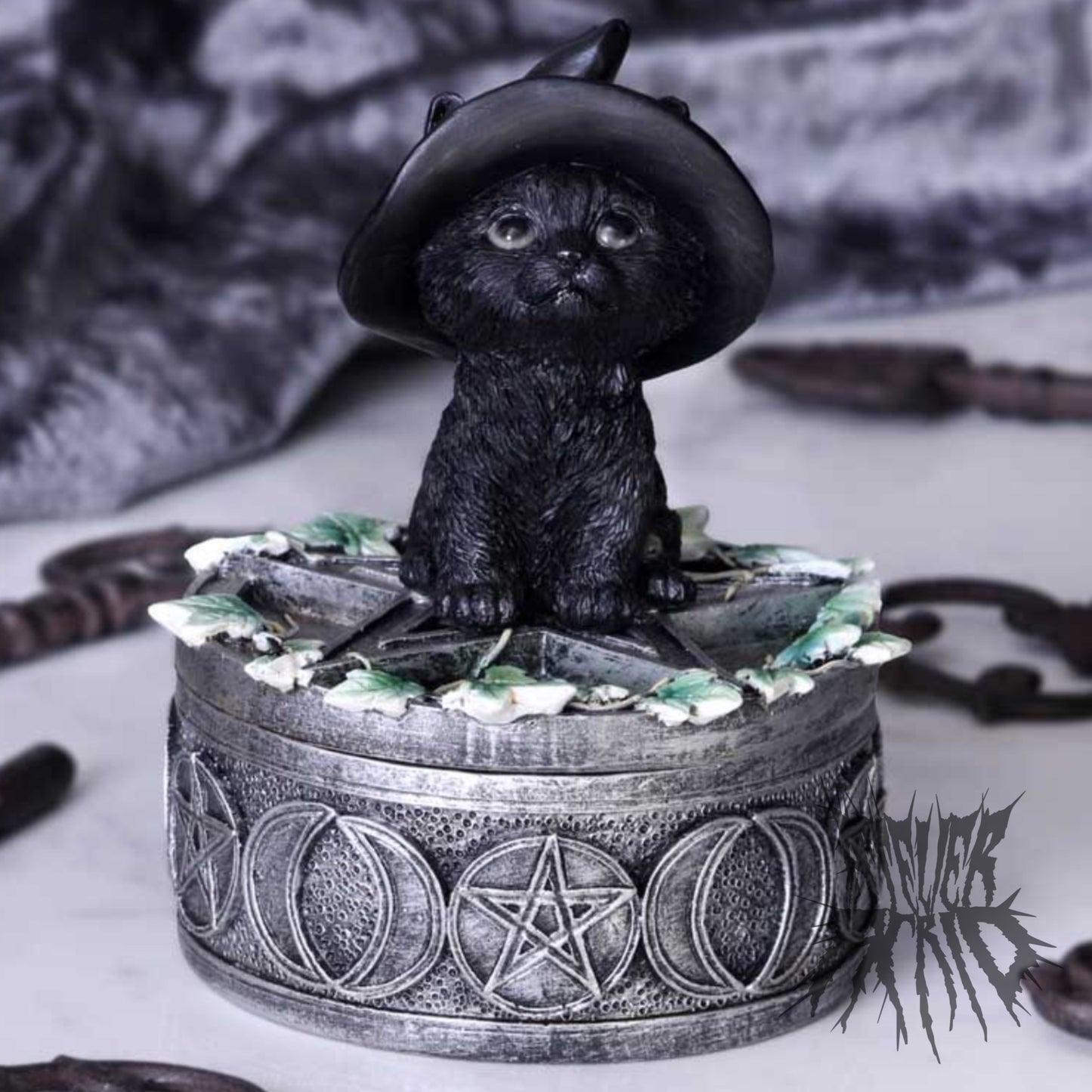 Ivy Familiar Box 15cm