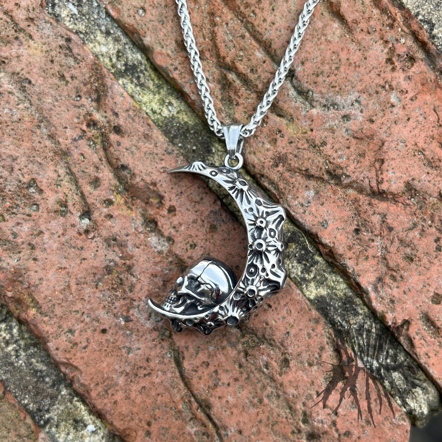 The Luna Morte Necklace