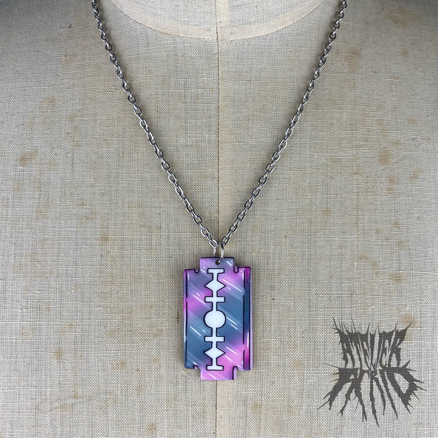 The Blade Necklace