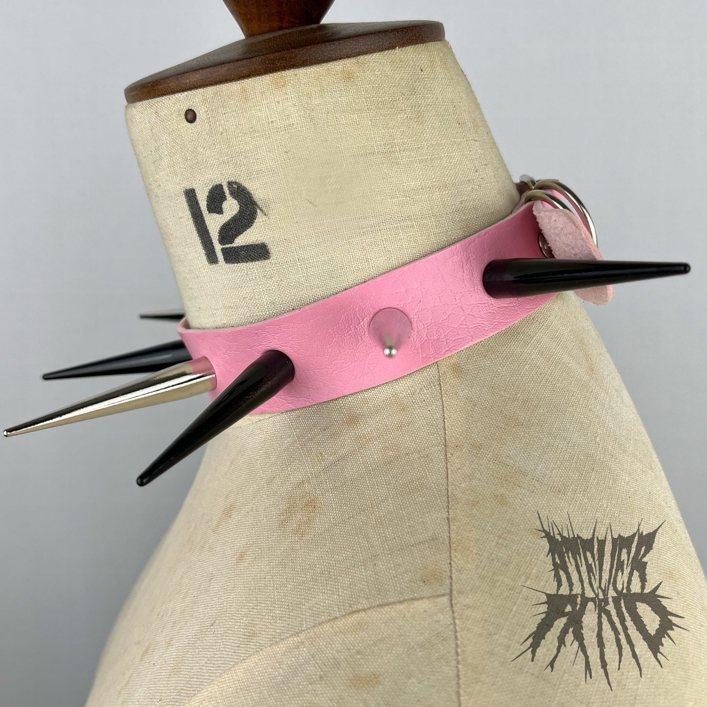 The Dominant Choker - Pink