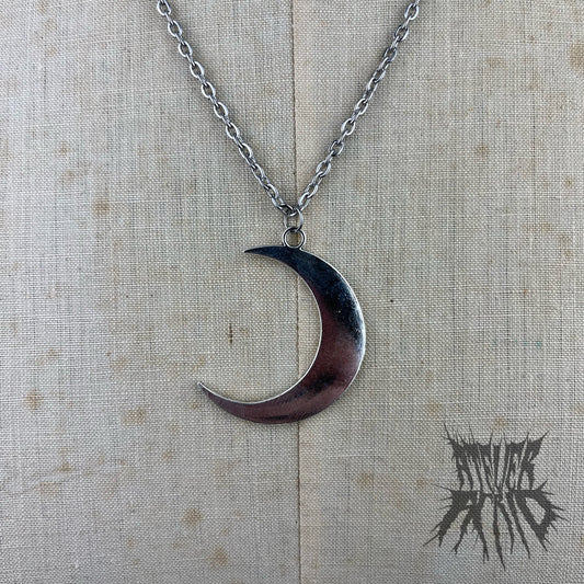 The Crescent Necklace