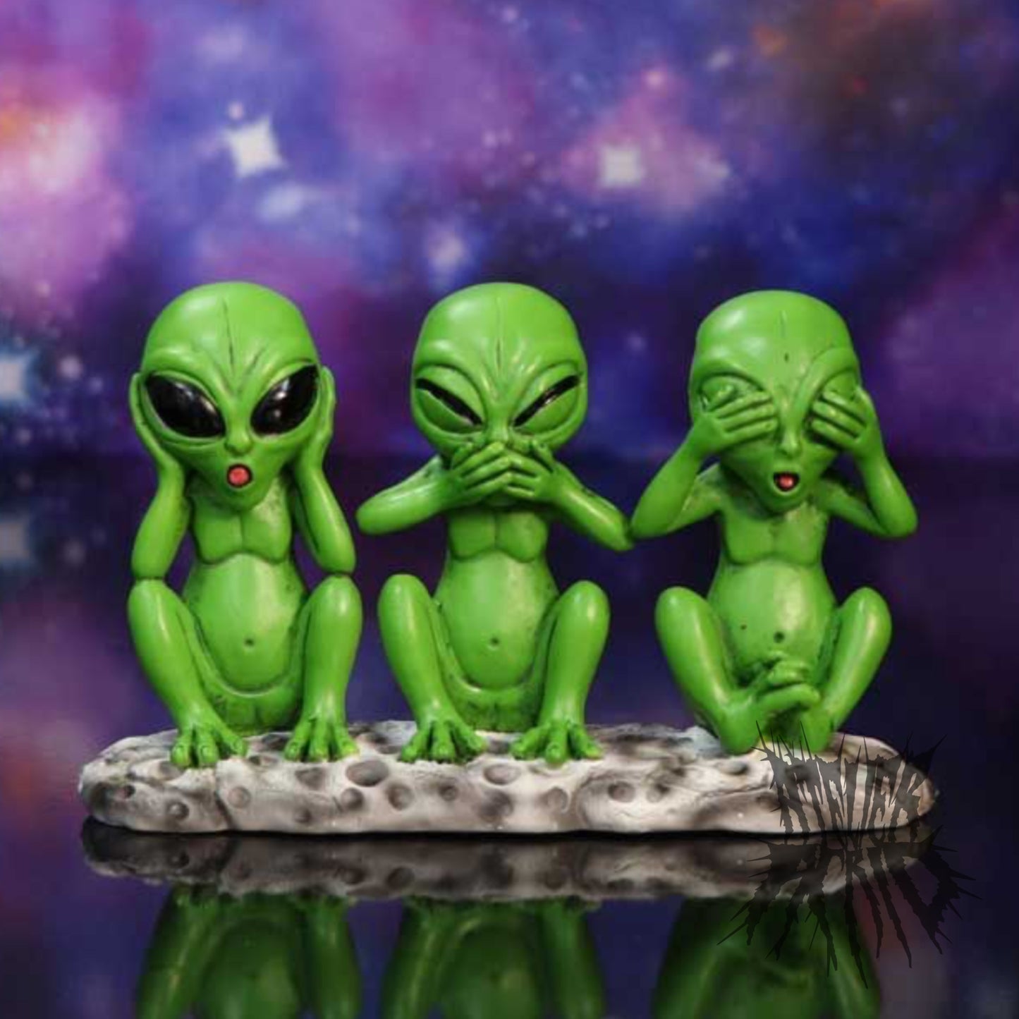 Three Wise Martians 16cm