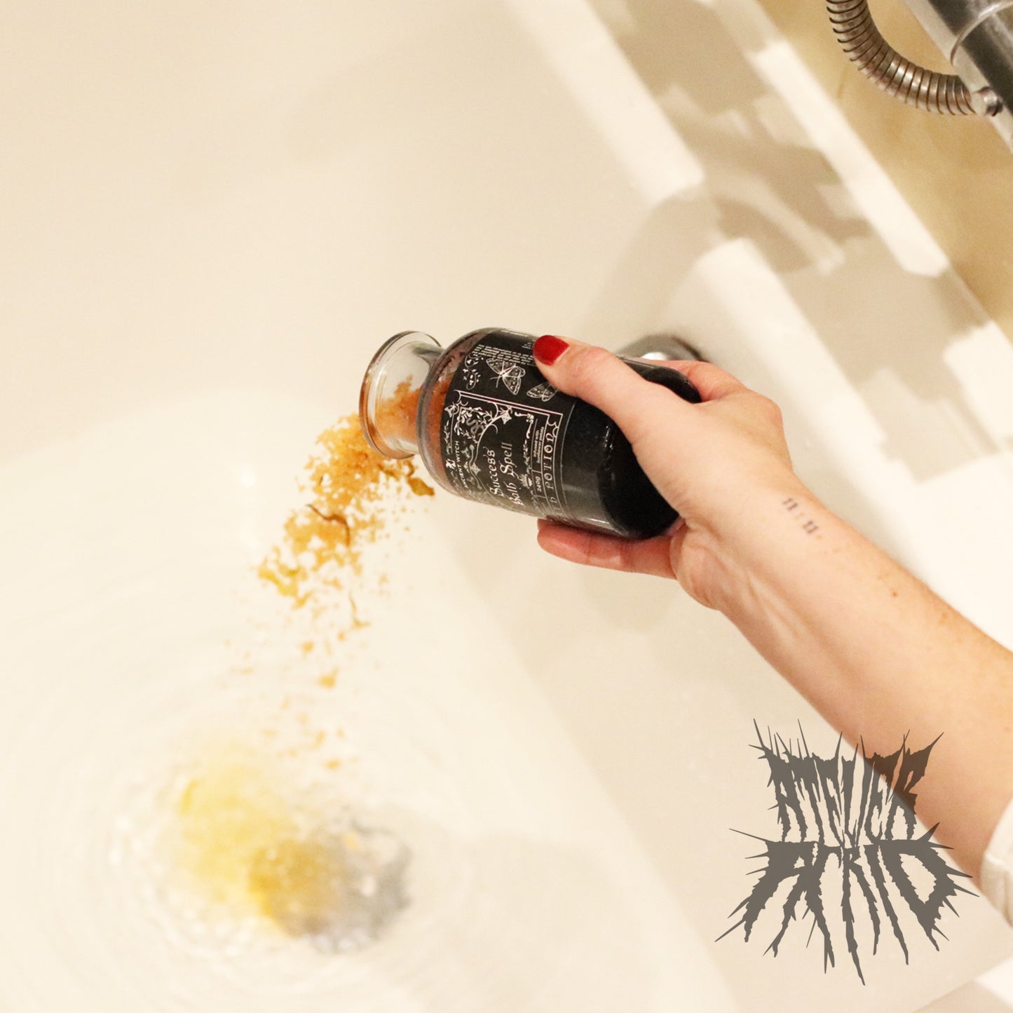 Ancient Witch Bath Spell Potion & Citrine Crystal Amulet - Success