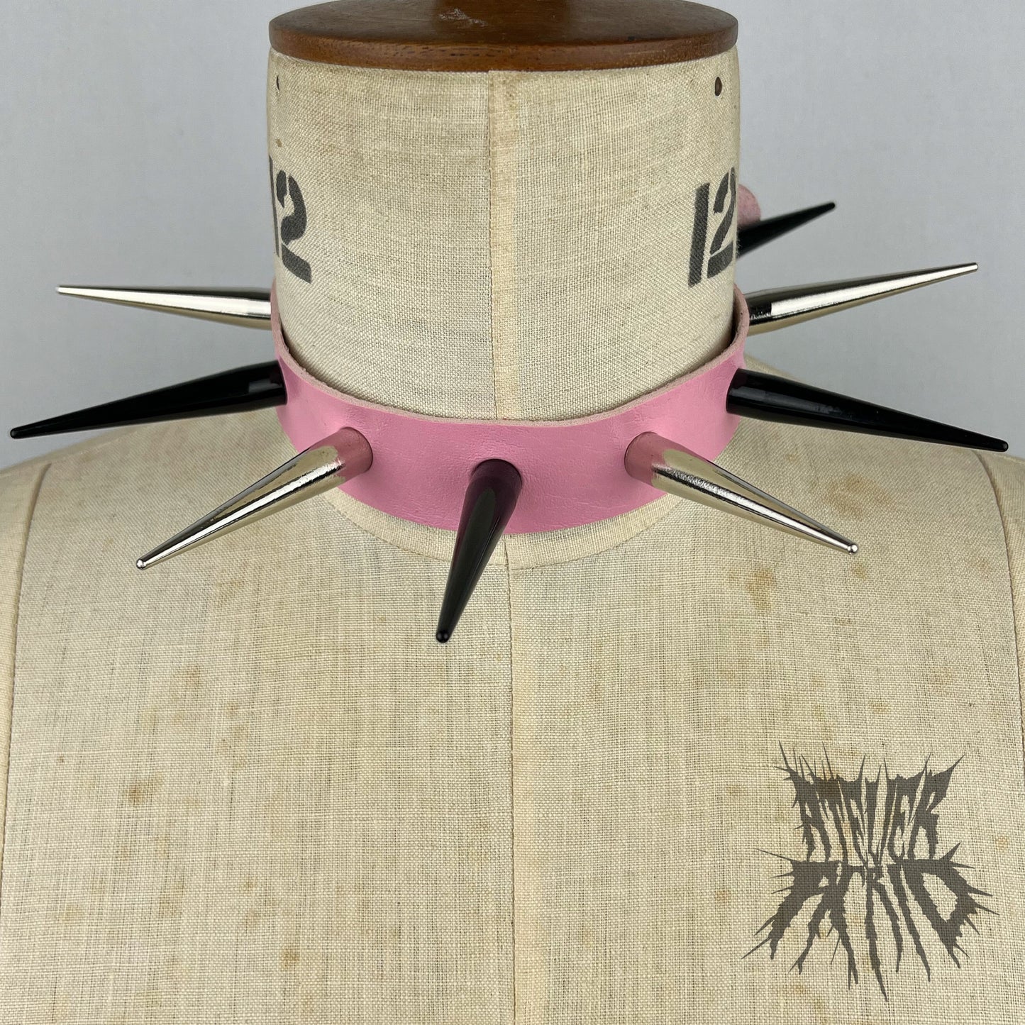 The Dominant Choker - Pink