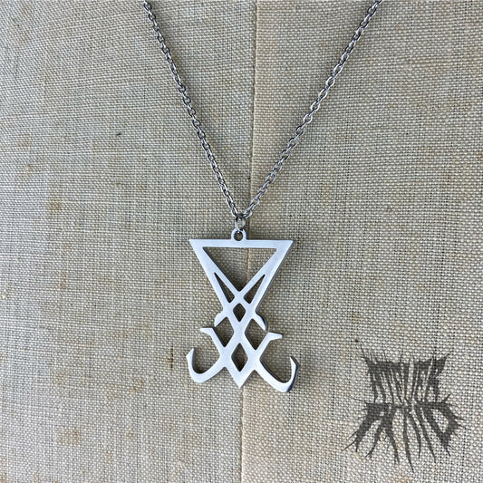 The Lucifer necklace