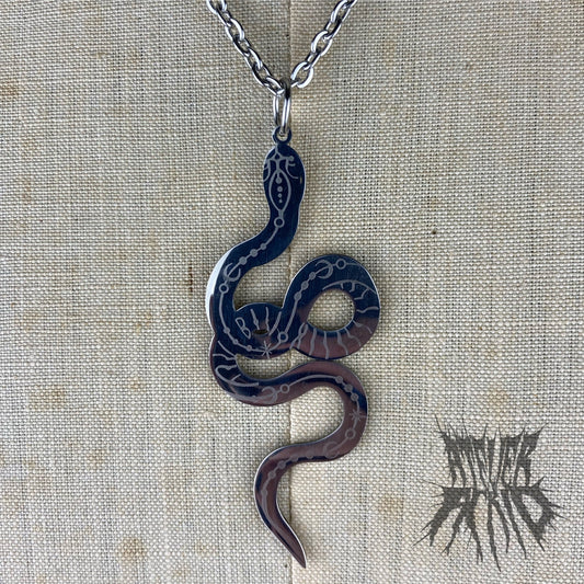 The Serpent necklace